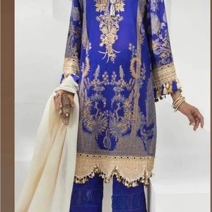 Salwar Kameez by Sana Safinaz